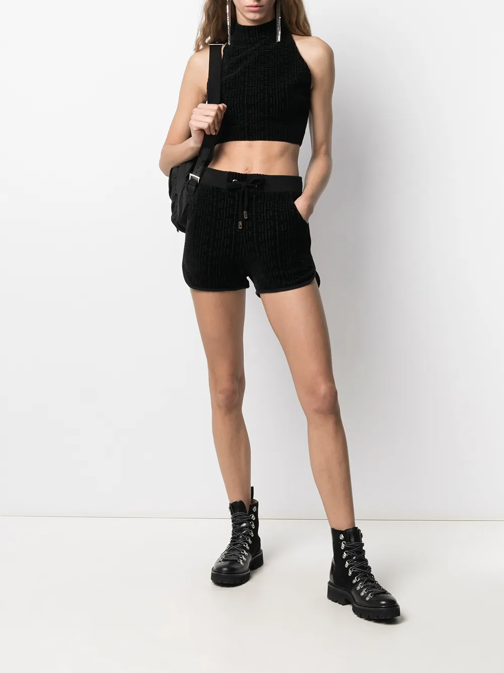 фото Balmain бархатные шорты с монограммой