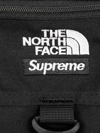 x The North Face RTG 功能性小手包展示图