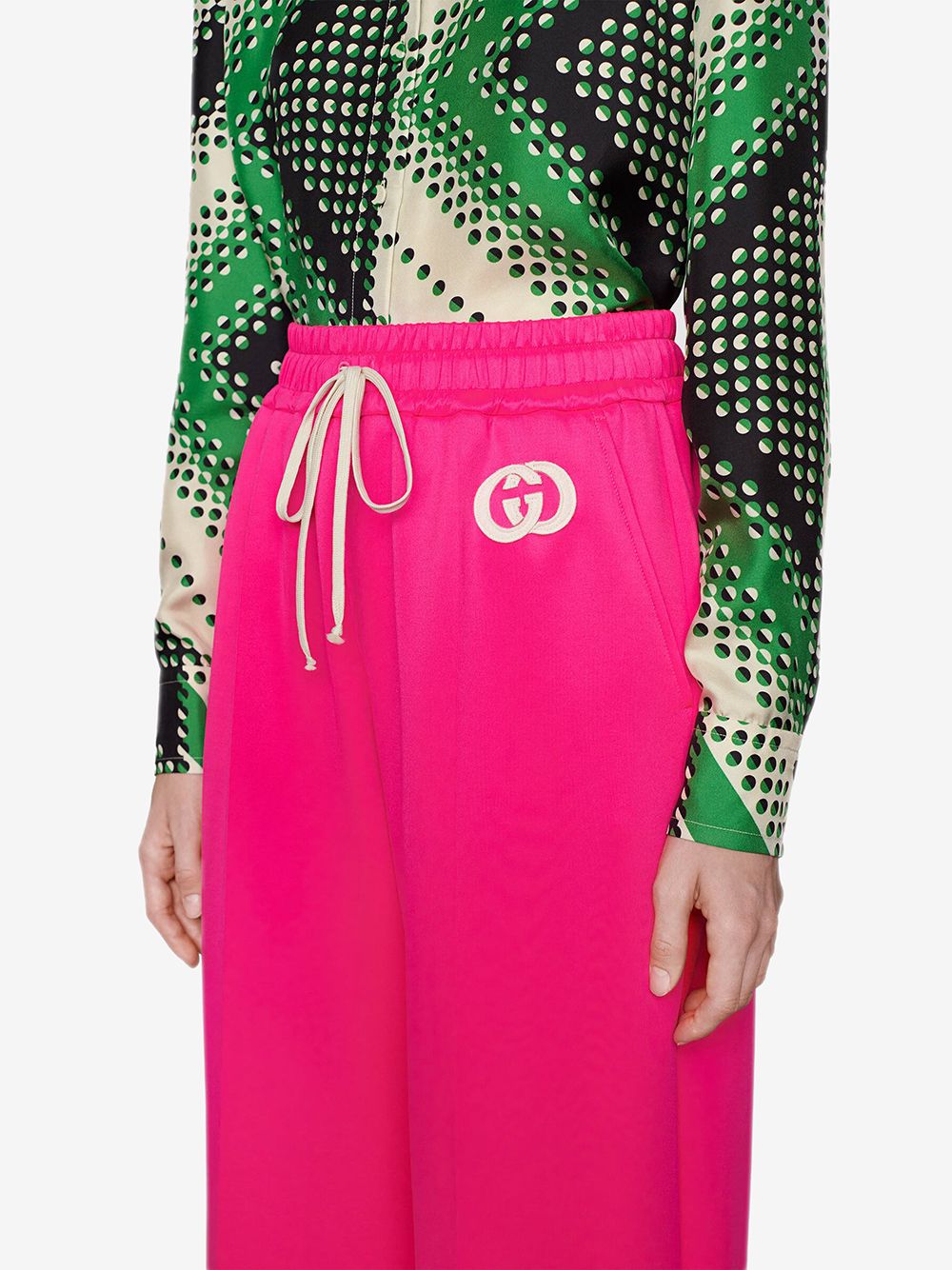 фото Gucci укороченные спортивные брюки с логотипом interlocking c