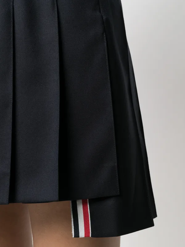 【送料&関税込】Thom Browne Thigh Length Dropped Back Pleate Thom Browne Dropped Back Mini Pleated Skirt | Blue | FARFETCH