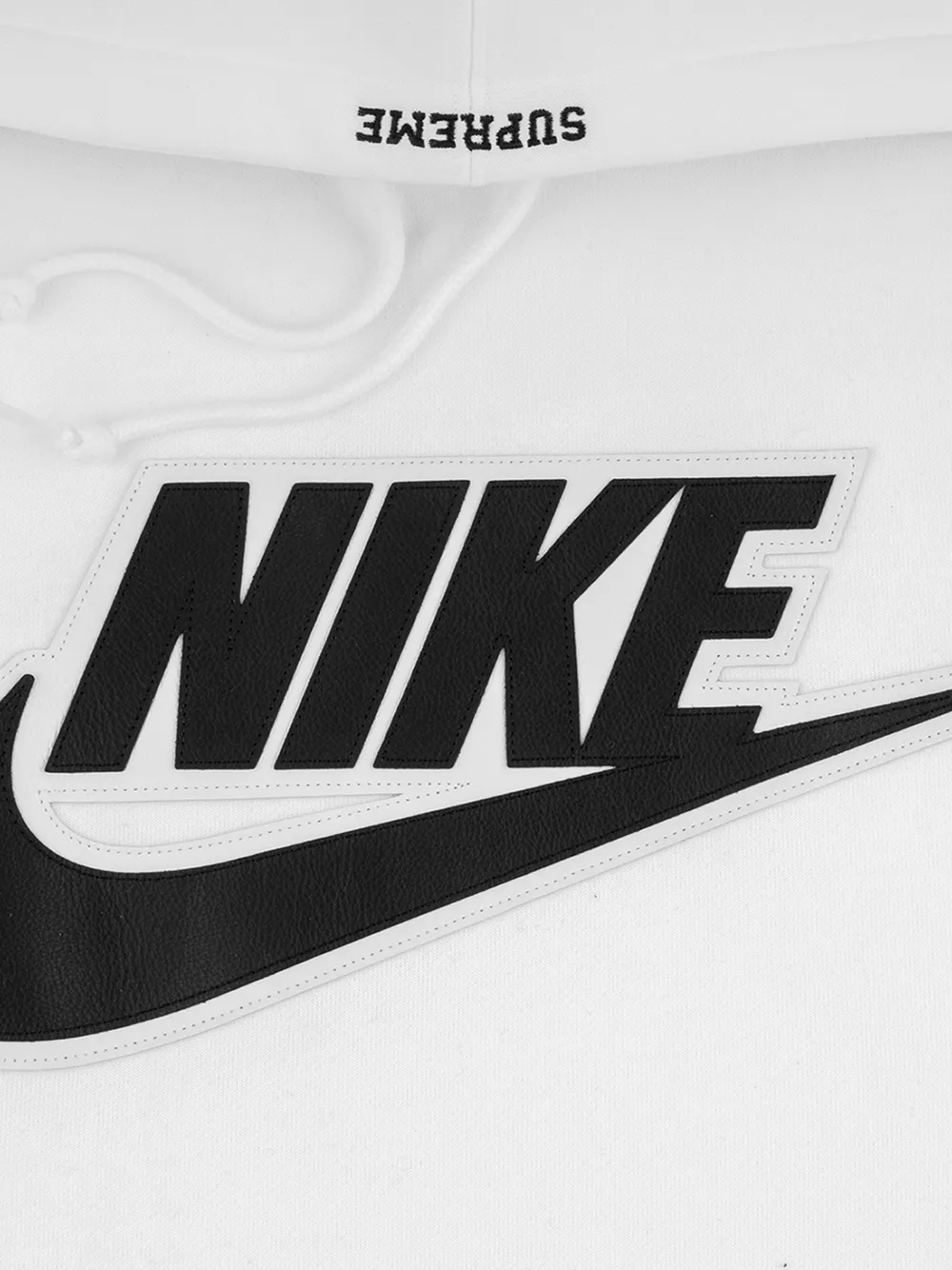 фото Supreme худи с нашивкой-логотипом из коллаборации с nike