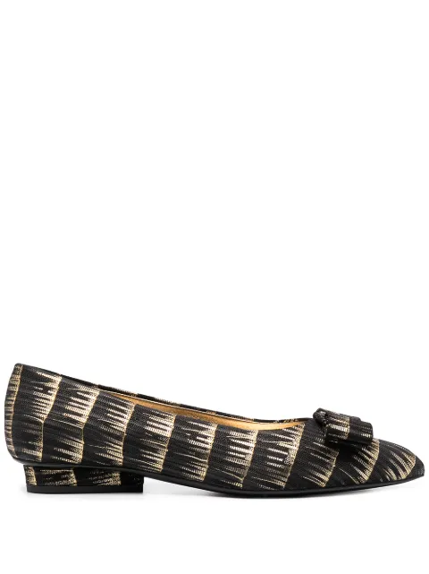 Ferragamo flats con efecto de pinceladas y lazo