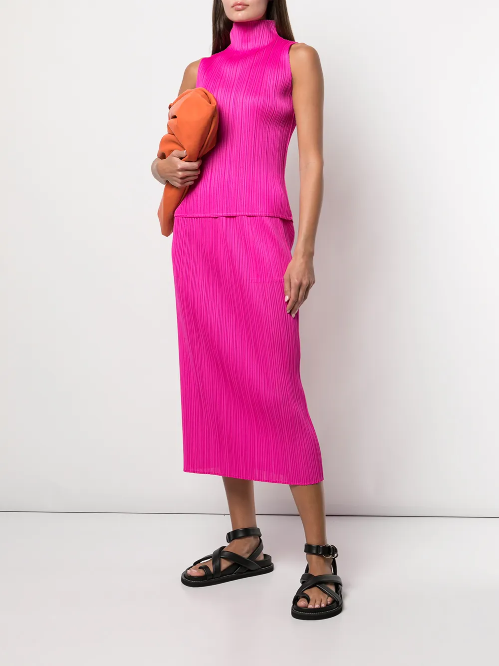 фото Pleats please issey miyake плиссированный топ с высоким воротником