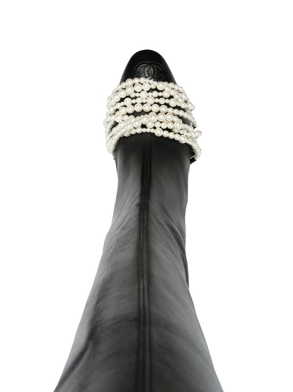 Chanel Pre-owned Embellished Faux-Pearl Boots - Black
