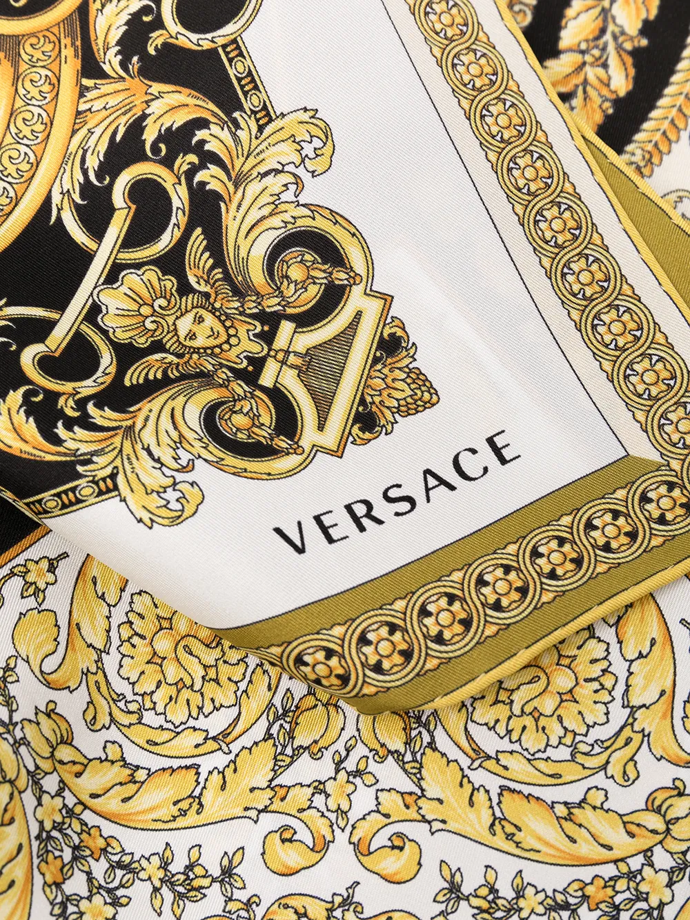 фото Versace платок с принтом barocco