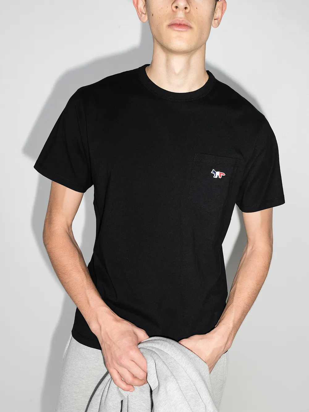 Maison Kitsuné T-shirt met vossenpatch - Zwart