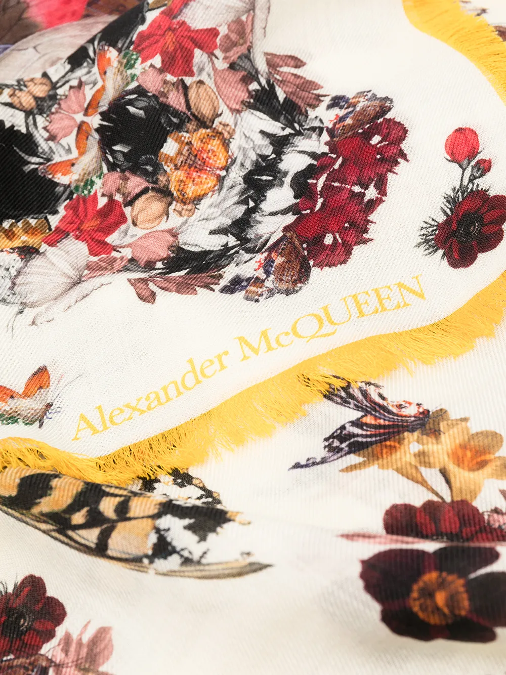 фото Alexander mcqueen шарф с бахромой и принтом