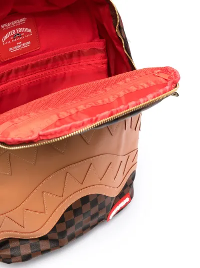 shark teeth-embossed zip-up backpack 
