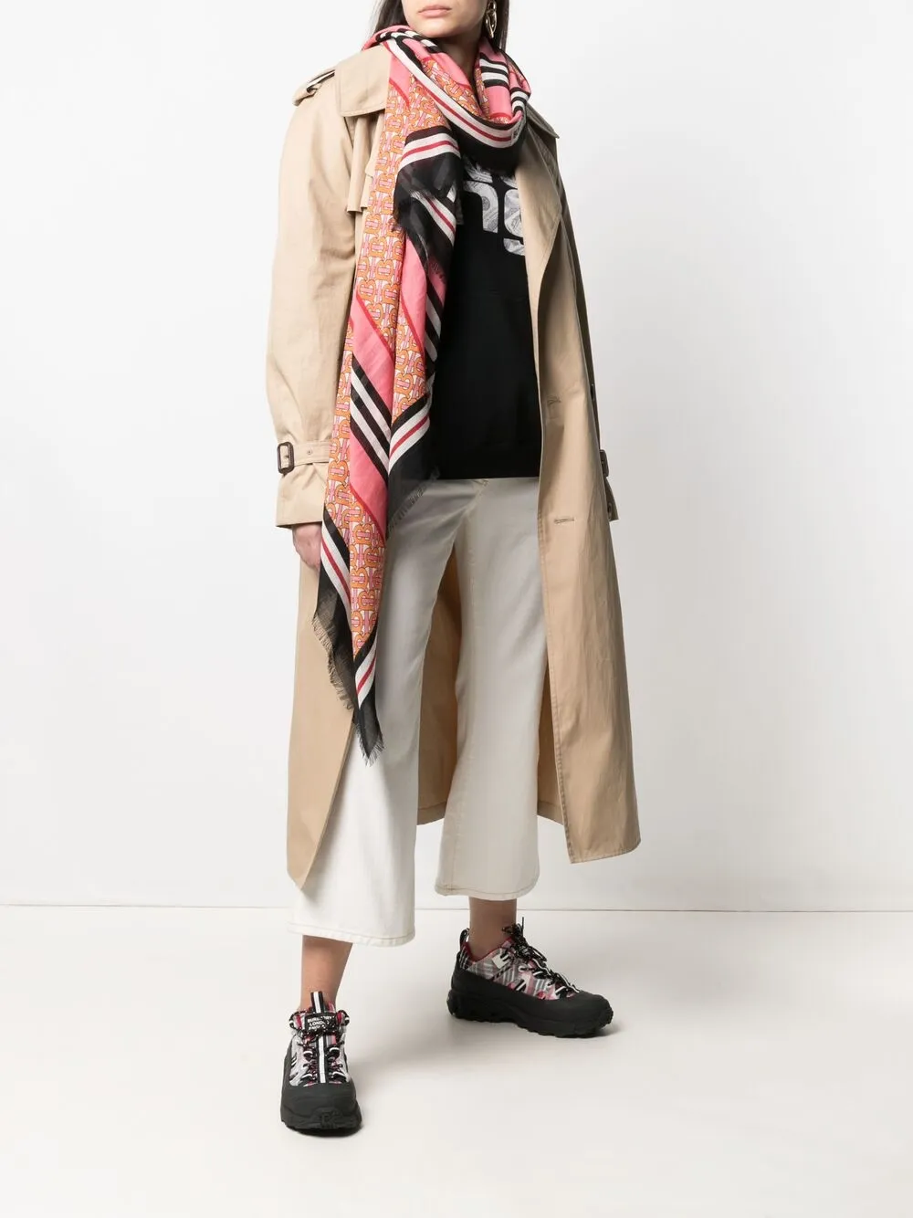 фото Burberry платок с монограммой и полосками
