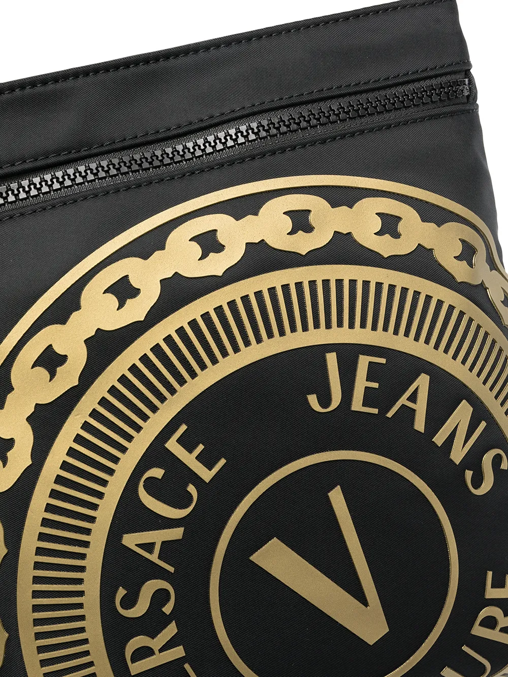 фото Versace jeans couture сумка на молнии с тисненым логотипом