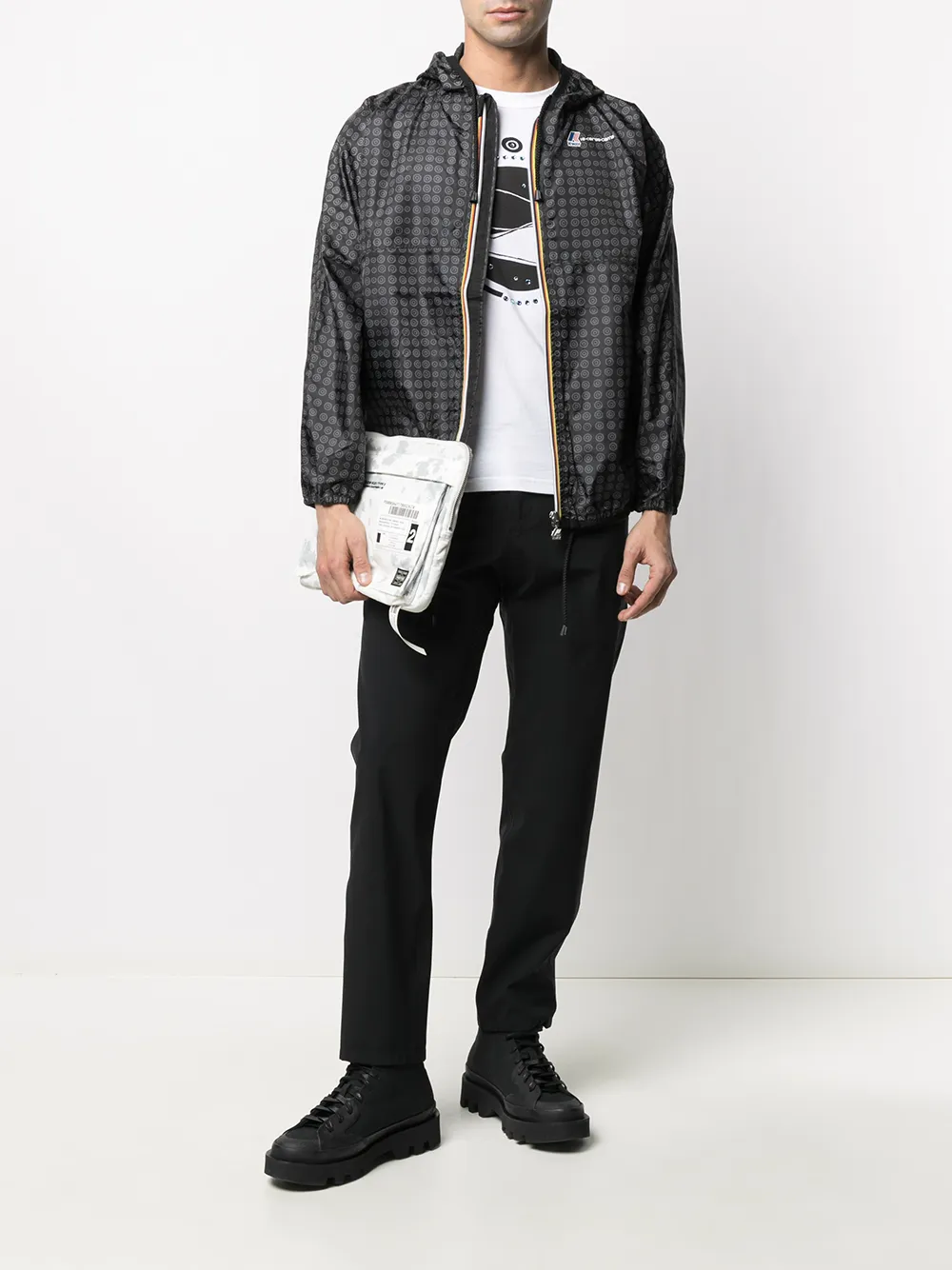 10 CORSO COMO impermeable con estampado gráfico | Gabardinas e impermeables | Image 2