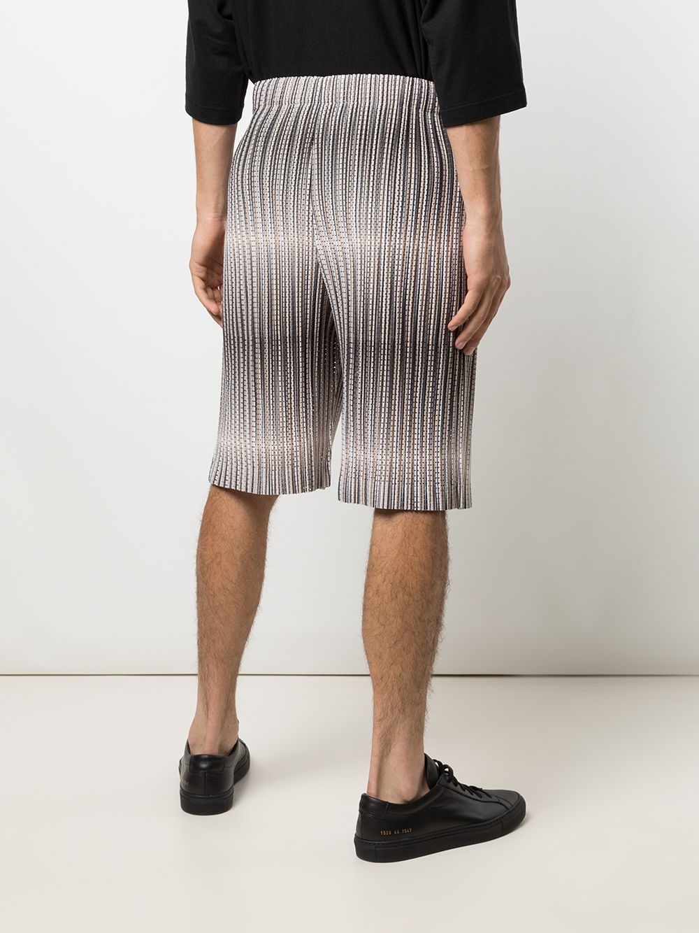 фото Homme plissé issey miyake сетчатые шорты с плиссировкой