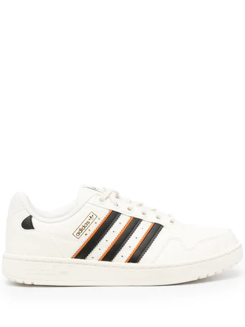 adidas NY 90