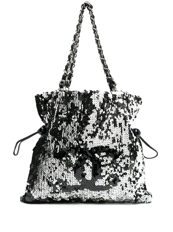 CHANEL はこるこ‼️ 新サイズ！可愛すぎるサイズ感 CHANEL ココハンドル 14.5cm