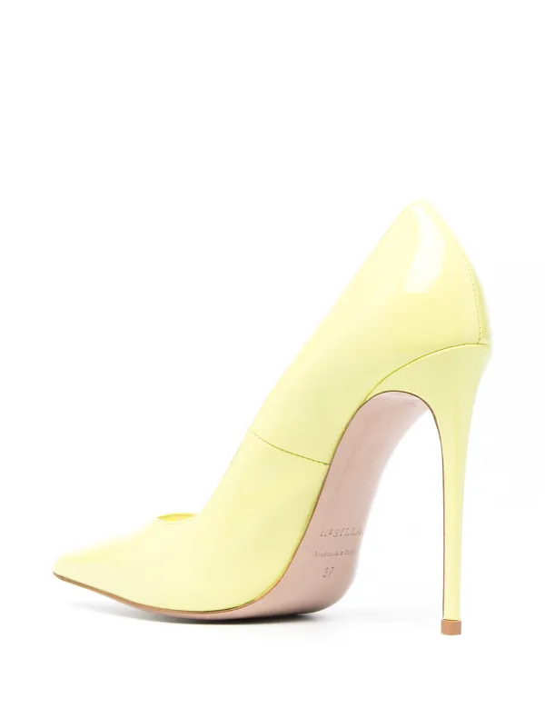 pale yellow pumps