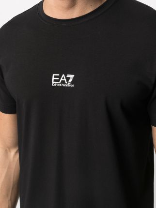 EA7 印花T恤展示图