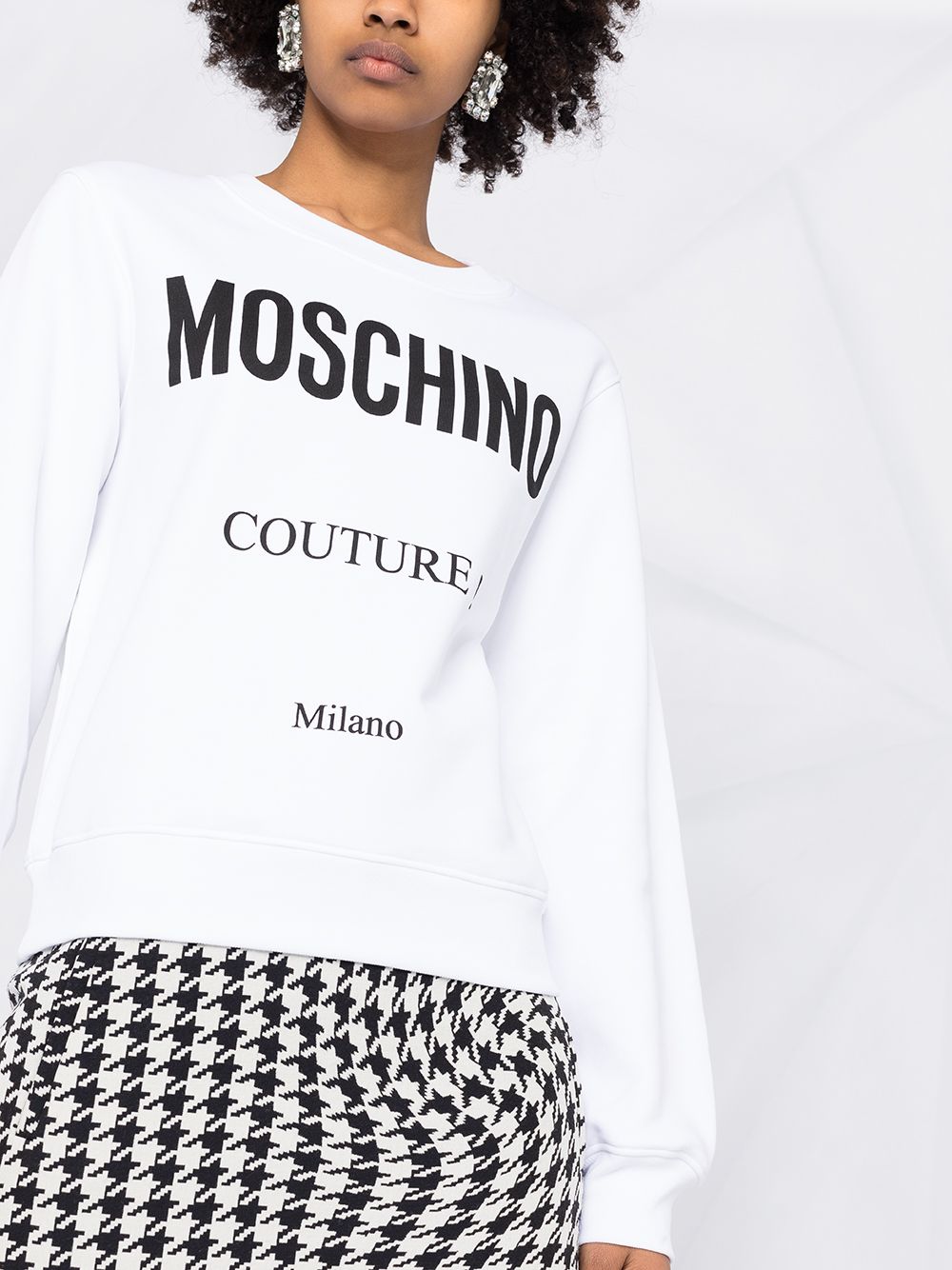 фото Moschino толстовка с круглым вырезом и логотипом