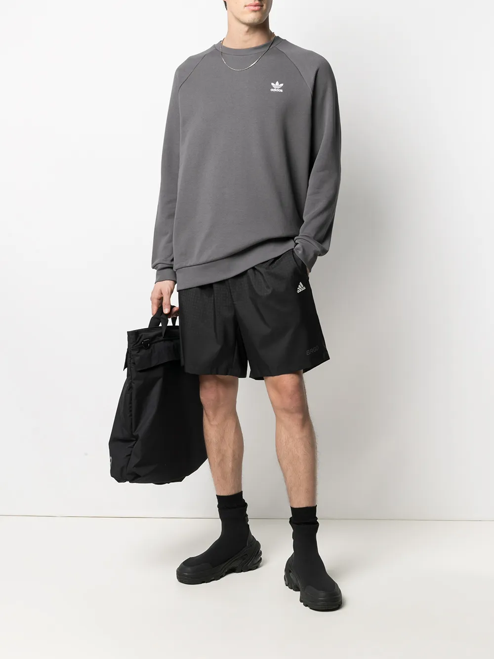 фото Adidas толстовка с вышитым логотипом