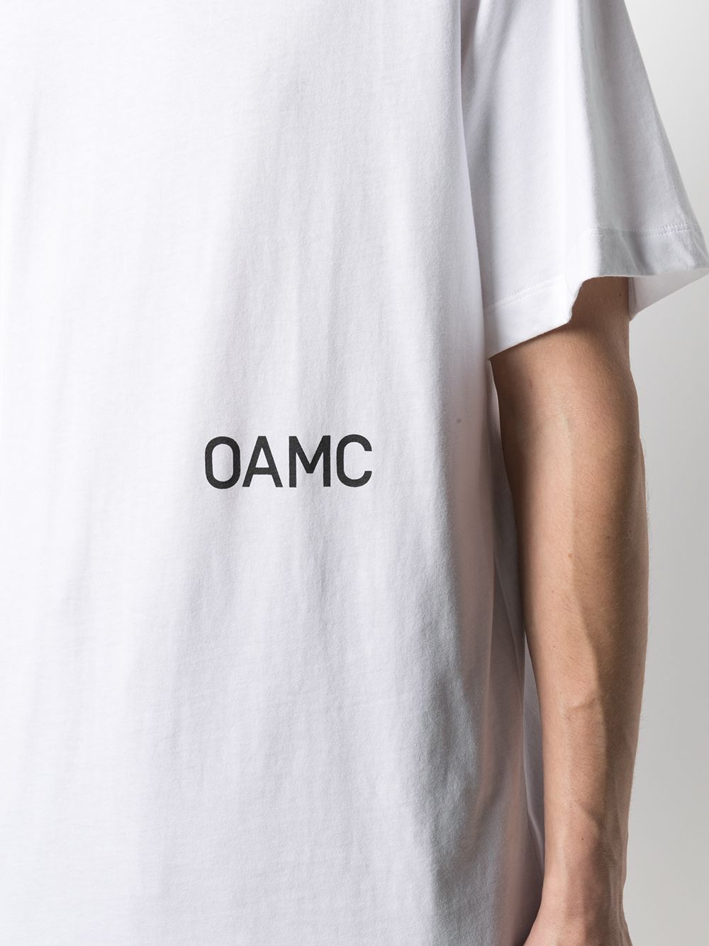 фото Oamc футболка nightshade с круглым вырезом