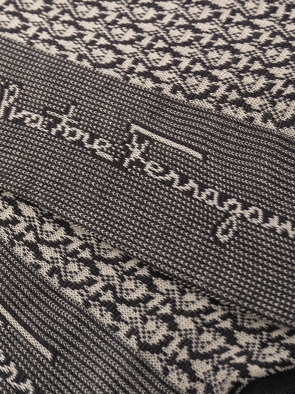 фото Salvatore ferragamo носки с принтом gancini