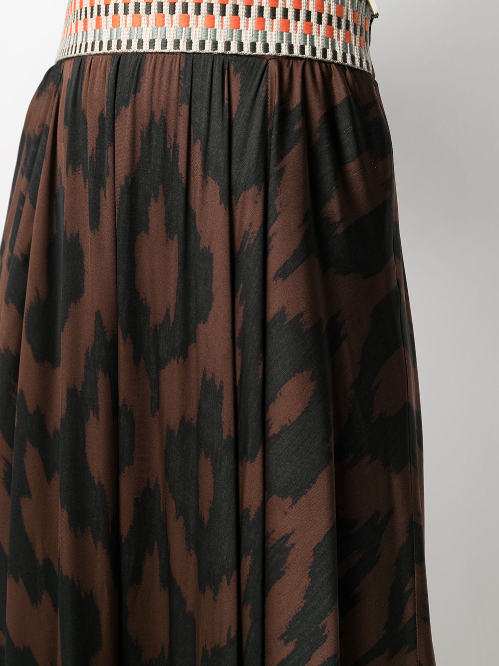 фото Bazar deluxe юбка миди асимметричного кроя с геометричным принтом