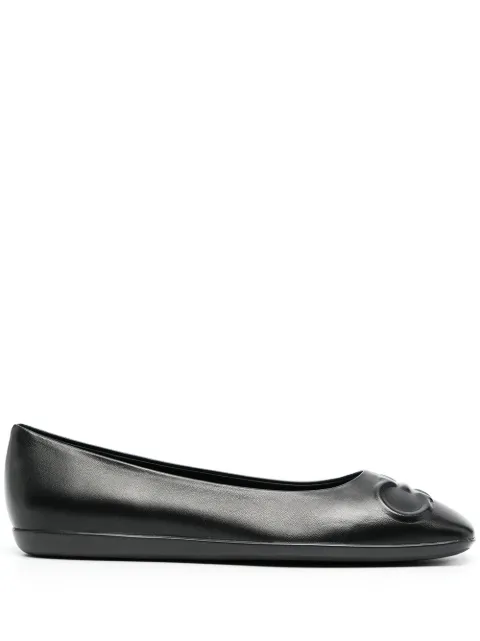 Ferragamo flats con relieve Gancini