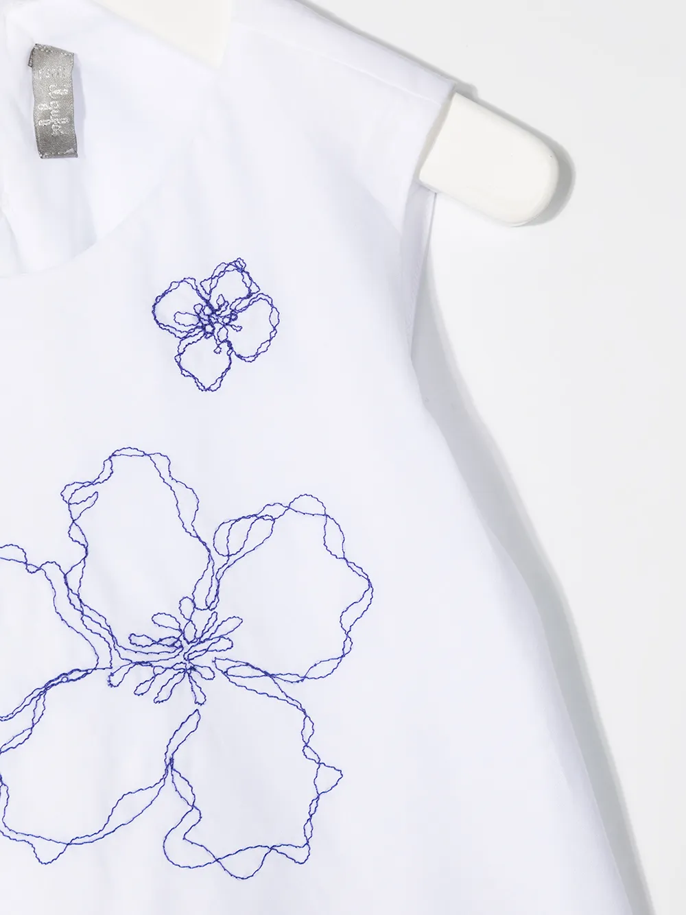 Image 3 of Il Gufo Blusa smanicata con ricamo a fiori