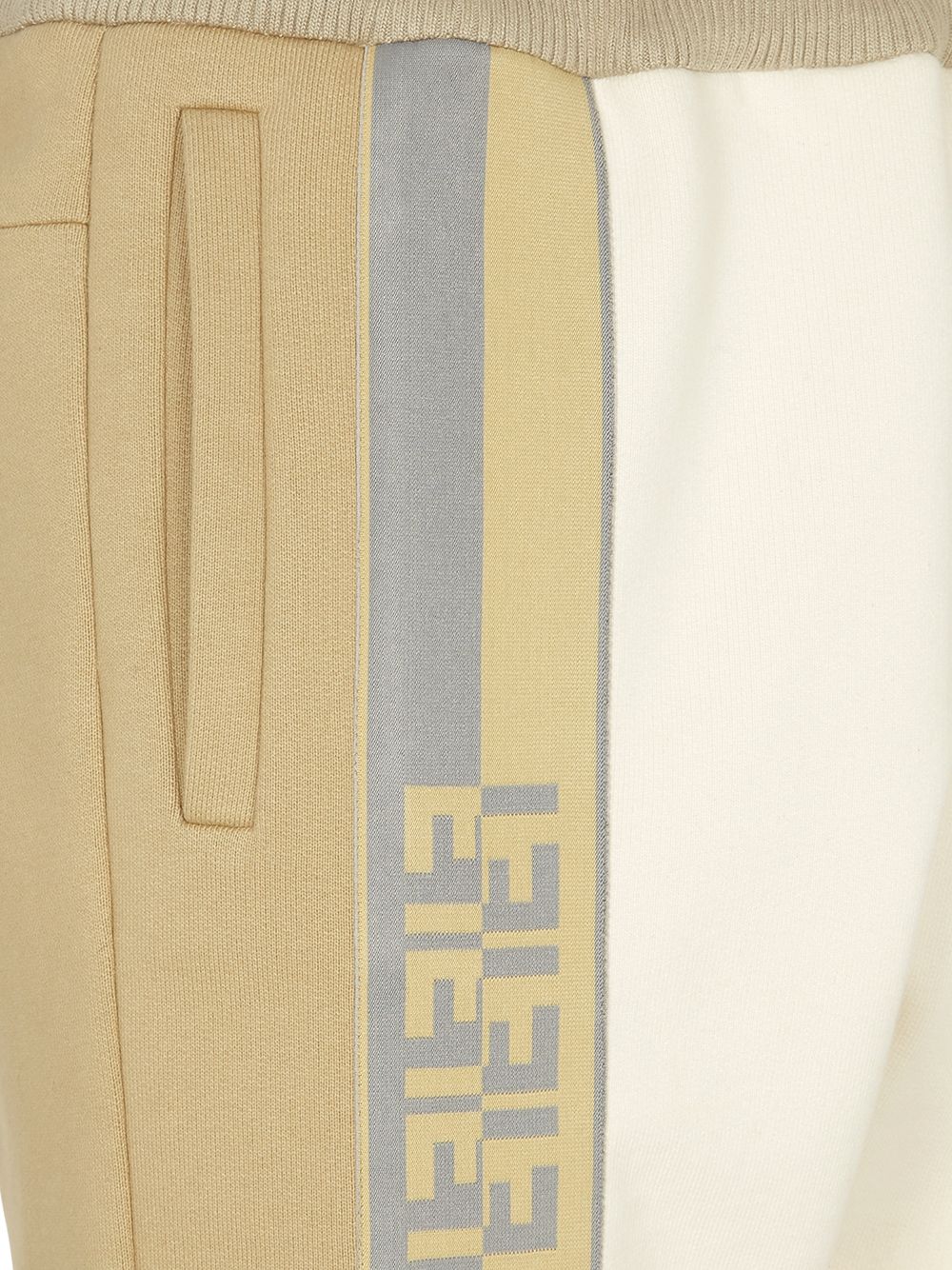 фото Fendi спортивные брюки с логотипом ff на лампасах