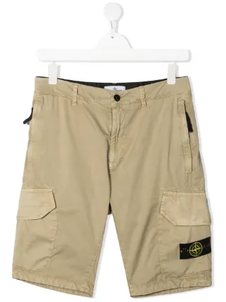 Shop Stone Island Junior logo cargo shorts with Express Delivery - FARFETCH