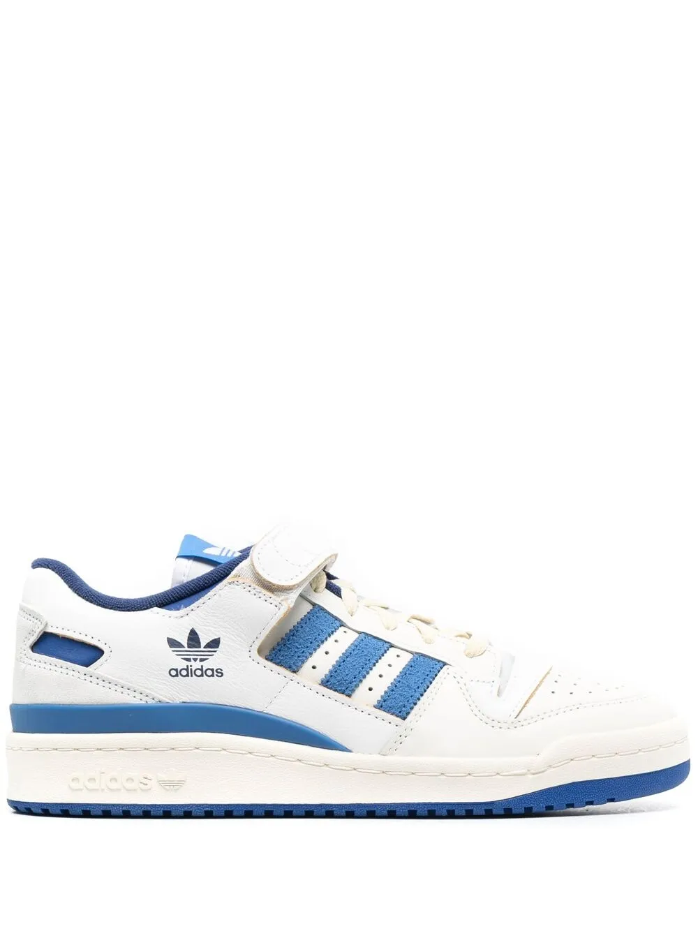 фото Adidas кроссовки с логотипом