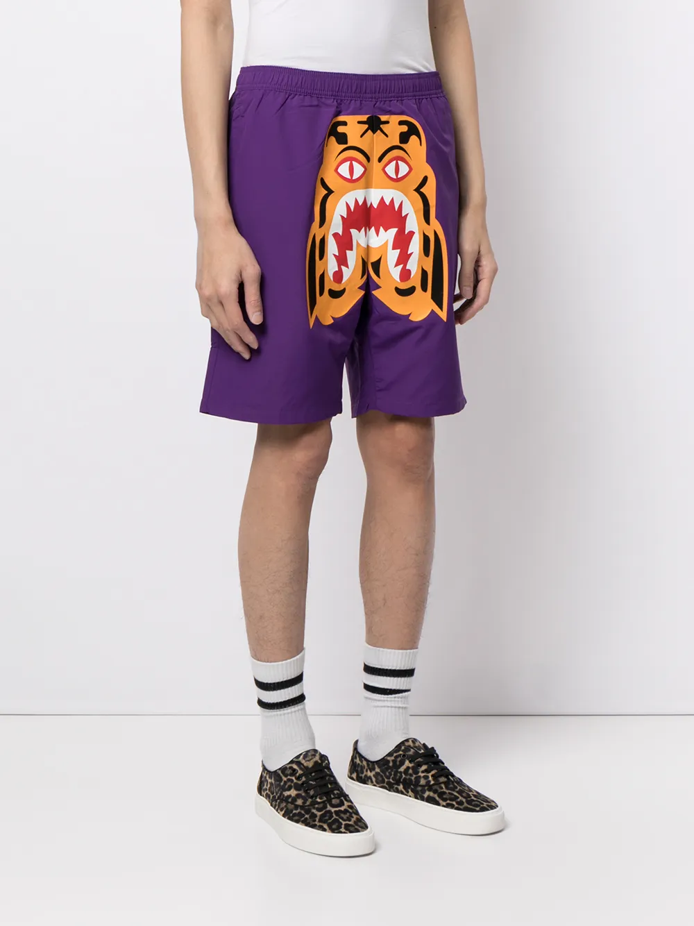 фото A bathing ape® шорты с эластичным поясом и принтом tiger