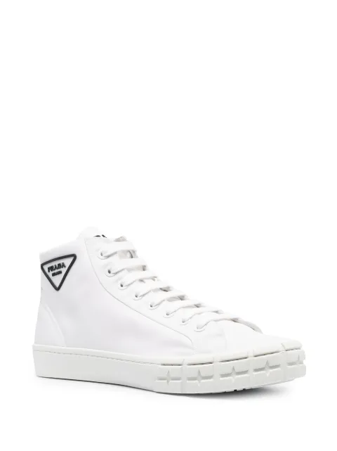 prada cassetta