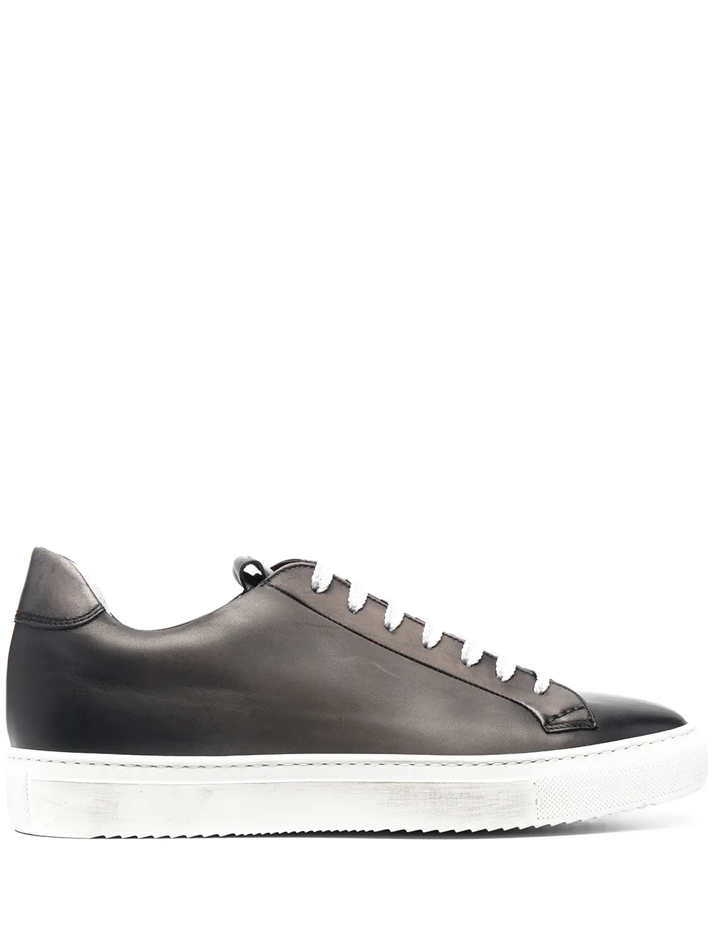 фото Doucal's low-top leather sneakers