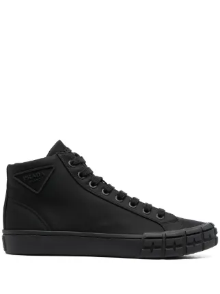 prada cassetta