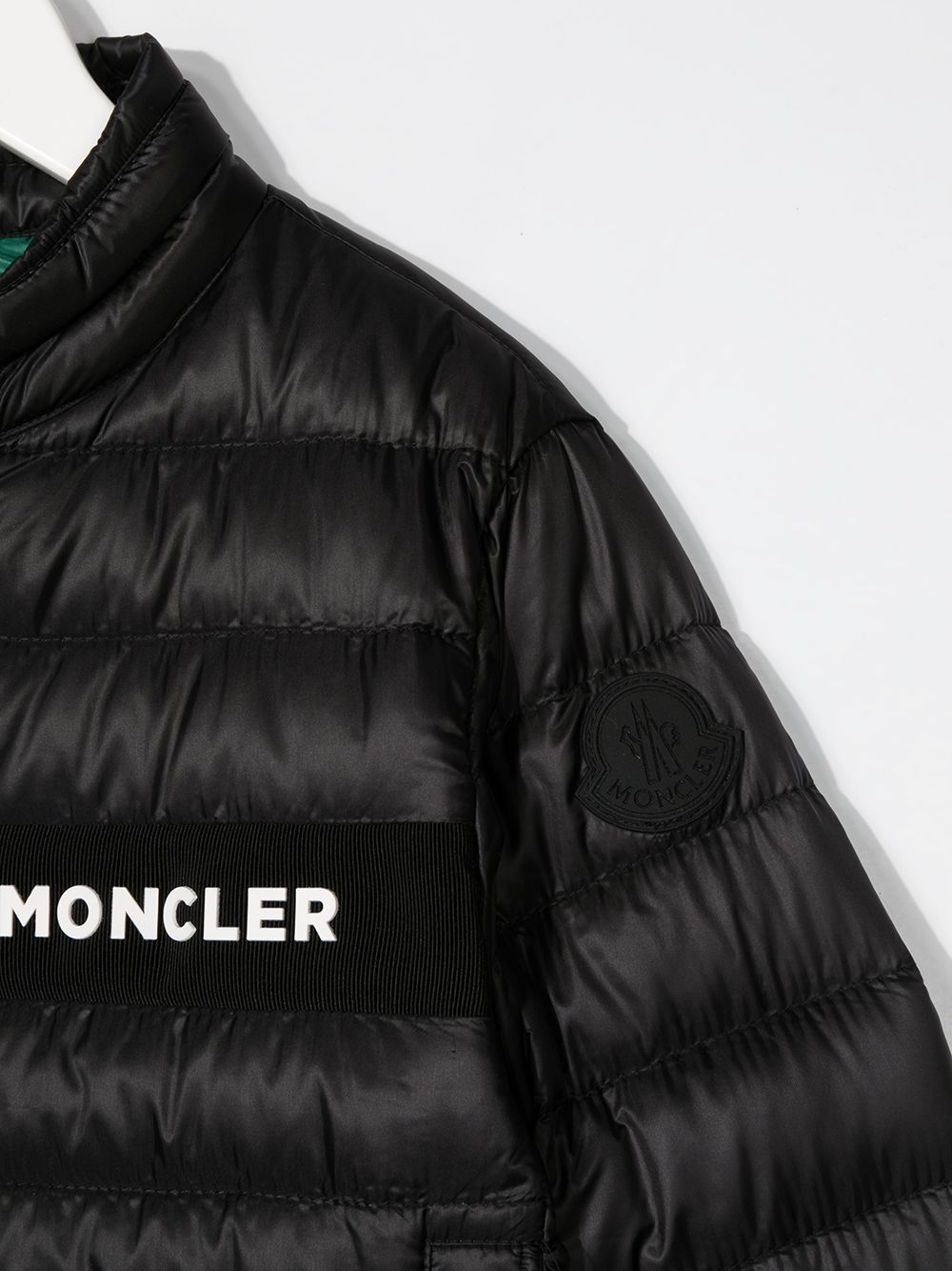 фото Moncler enfant пуховик с нашивкой-логотипом