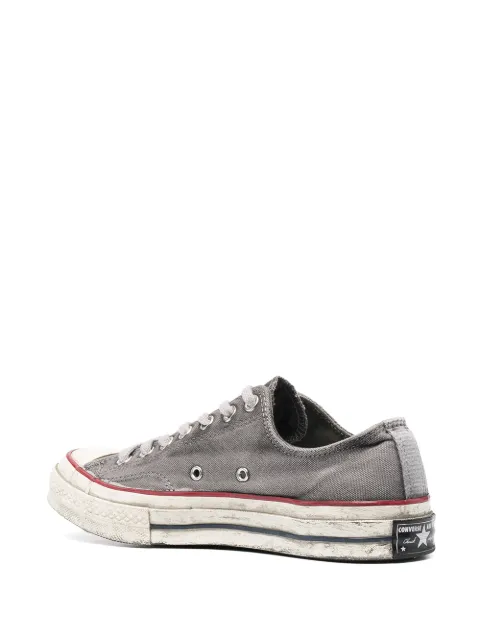 chucks gray