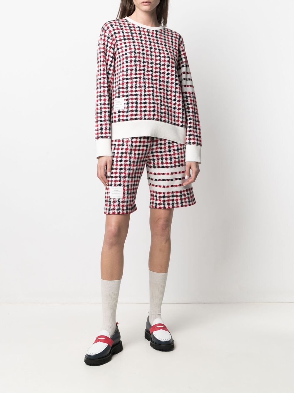 фото Thom browne клетчатые шорты с нашивкой-логотипом