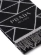Imagen 2 de Prada bufanda con logo de intarsia y flecos