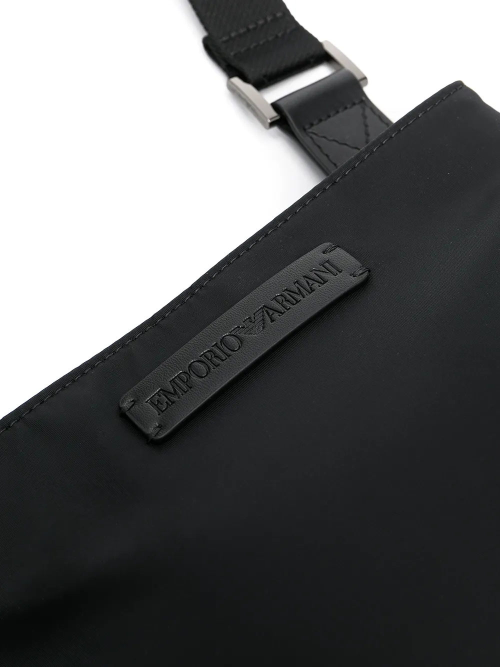 фото Emporio armani сумка на плечо с нашивкой-логотипом