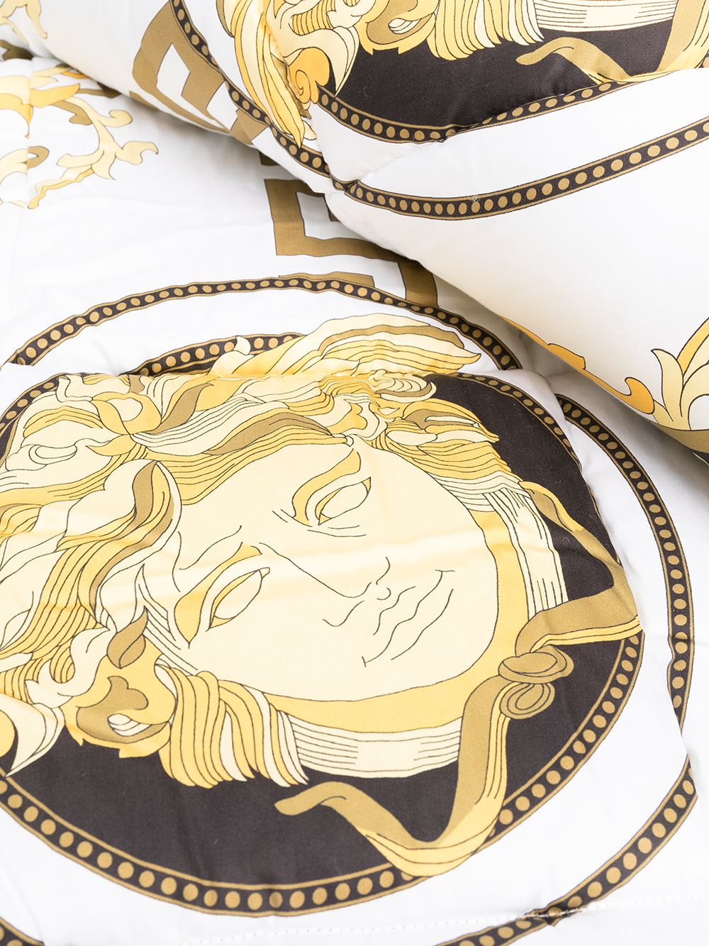 фото Versace home одеяло с принтом medusa