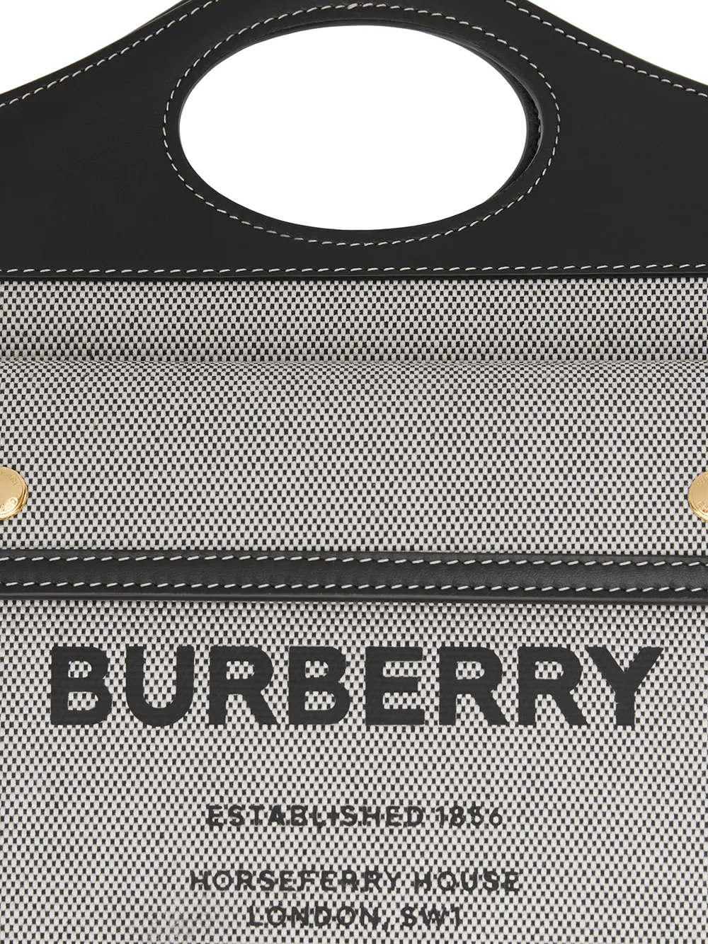 фото Burberry мини-сумка pocket