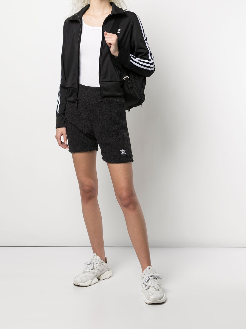 фото Adidas фактурные шорты с логотипом