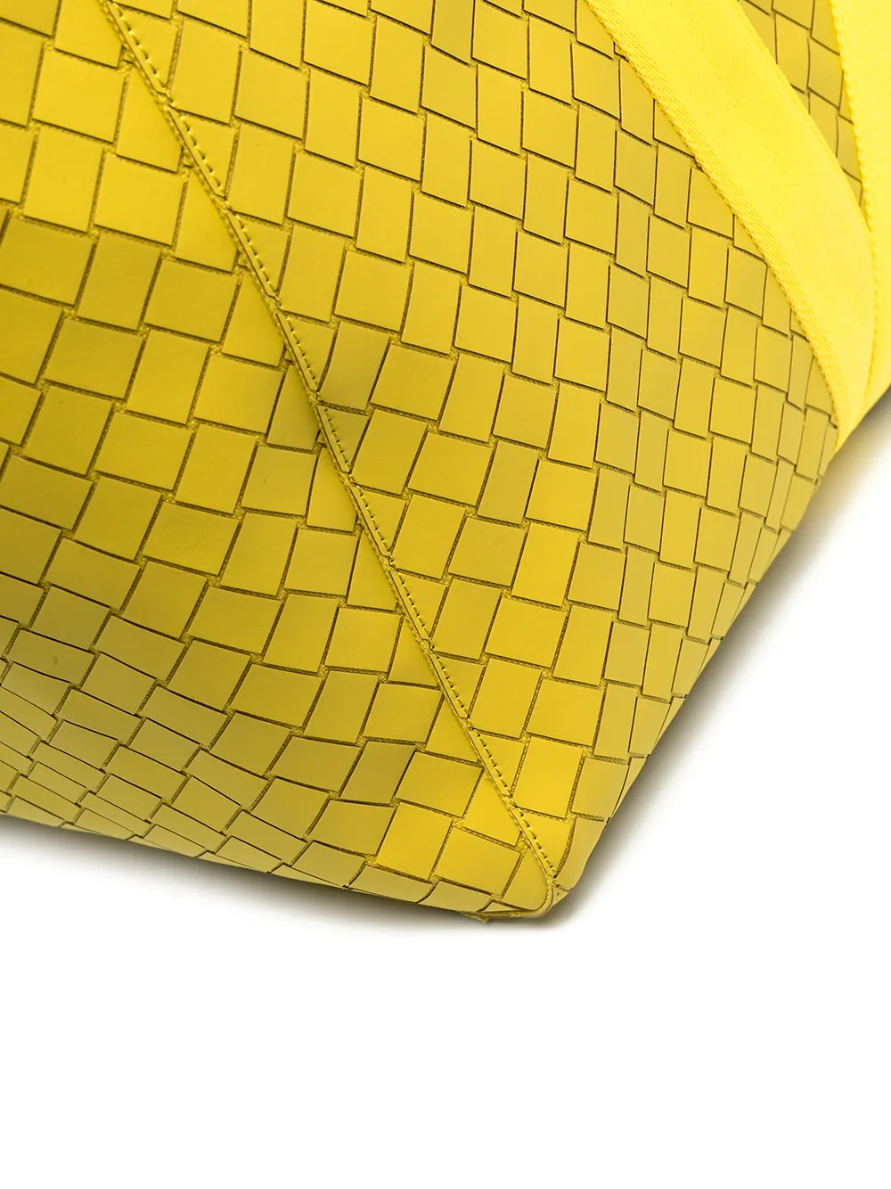 фото Bottega veneta сумка-тоут с узором intrecciato