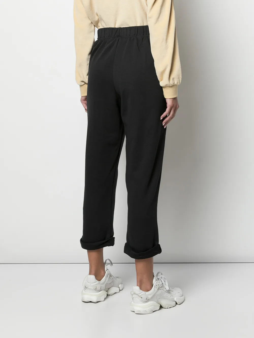 фото Adidas спортивные брюки с вышивкой