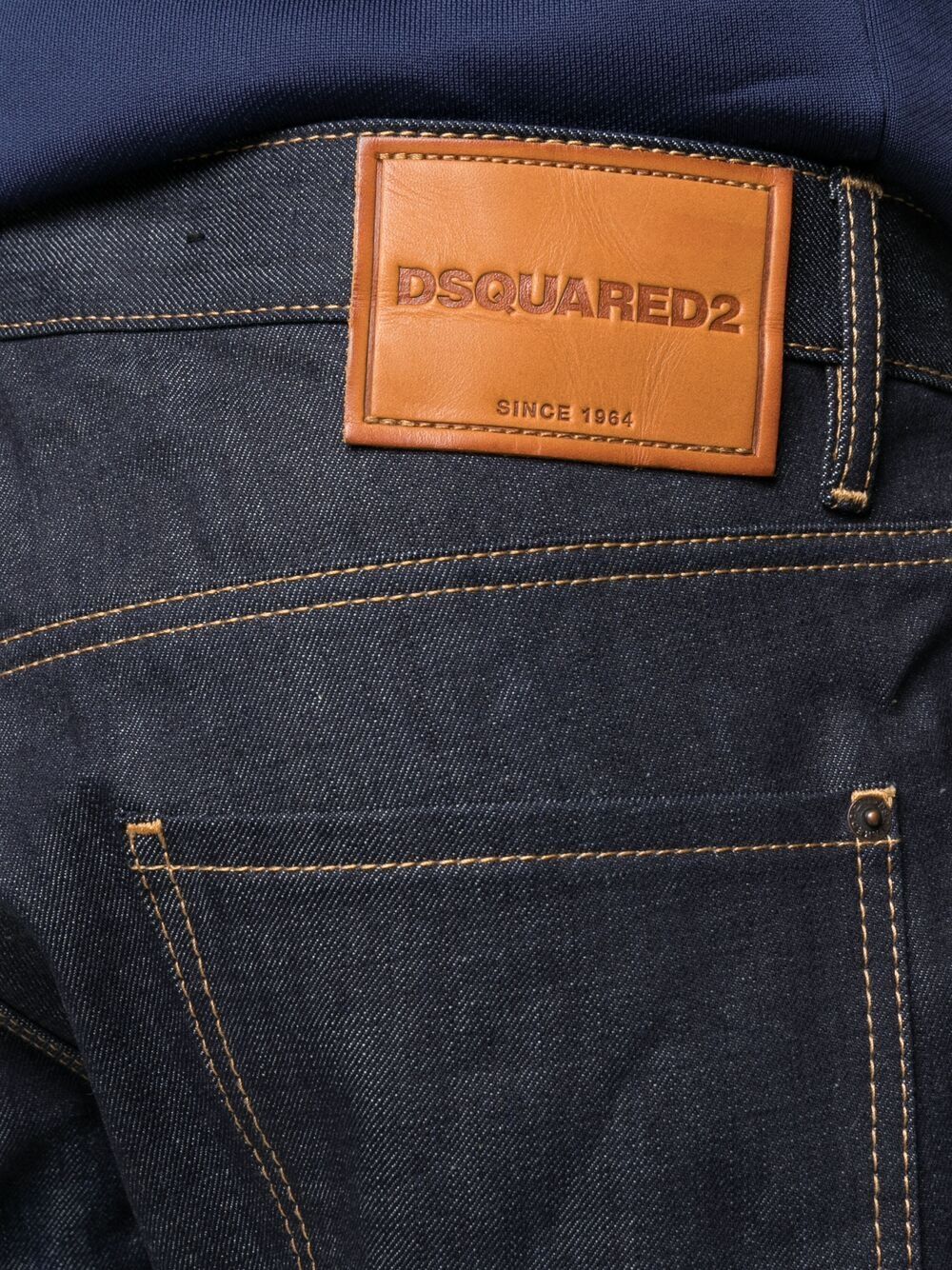 фото Dsquared2 джинсы с подворотами