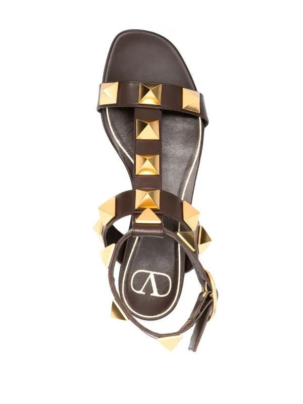 Farfetch best sale valentino sandals