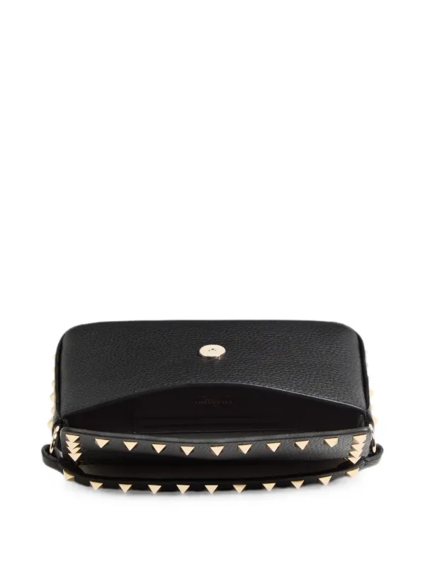 Valentino Garavani Rockstud Grainy Calfskin Pouch | Black | FARFETCH