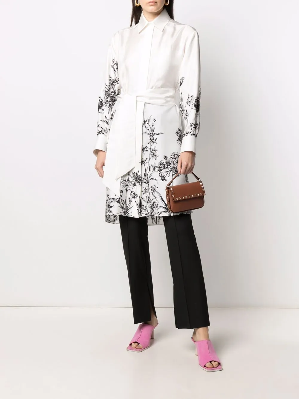 фото Valentino garavani мини-сумка rockstud