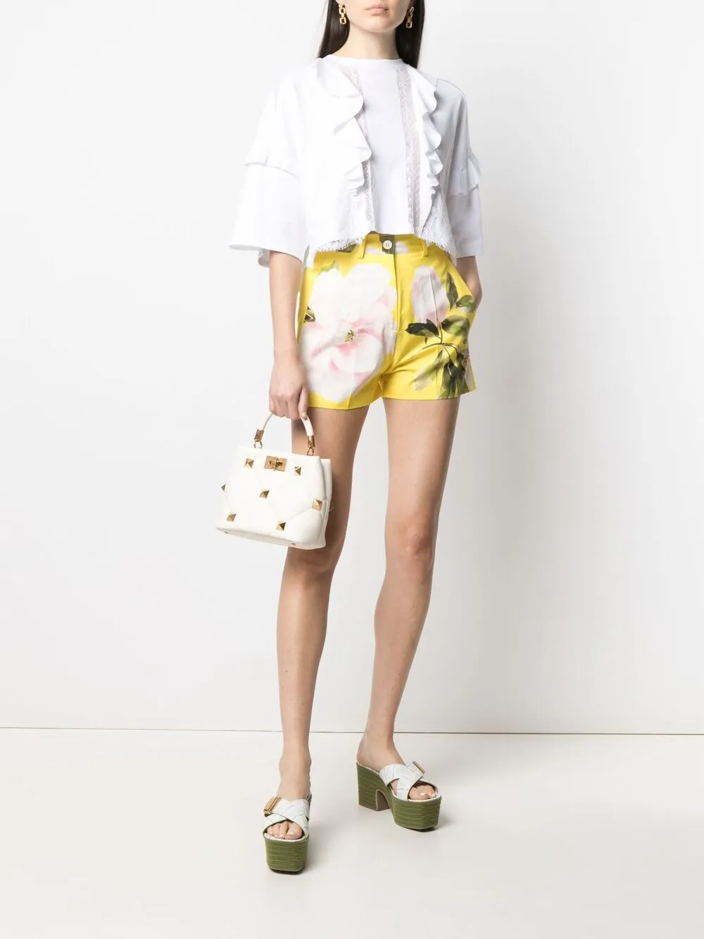 фото Valentino garavani маленькая сумка roman stud с верхней ручкой