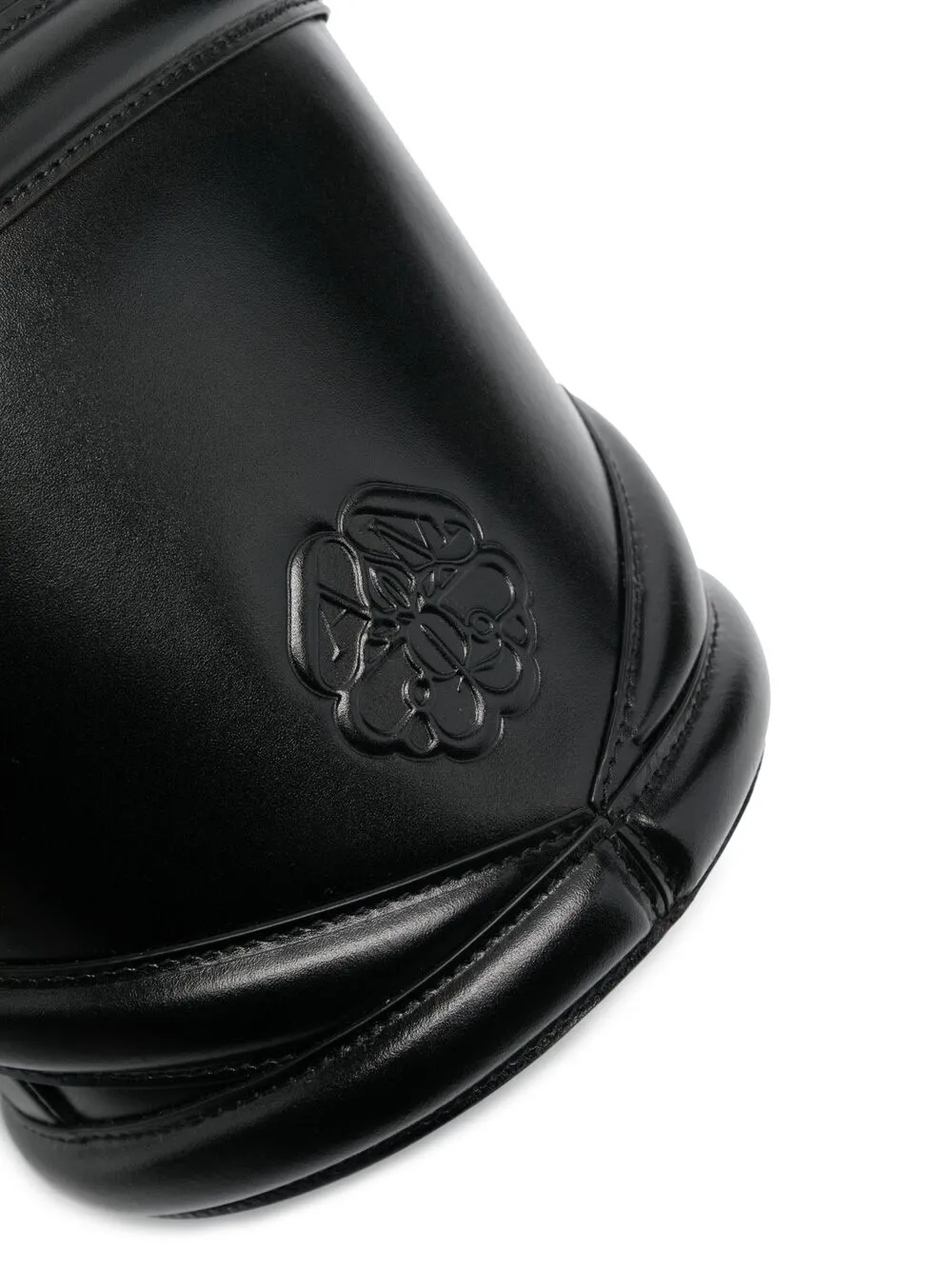 фото Alexander mcqueen сумка-ведро the curve